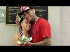 After Robbing Bank Couple Posts Photos of Cash on Facebook, Cops Say