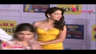 Hot Yami Gautam Adjusting Her Wardrobe | Zee Cine Awards 2014