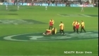 Mulher peladona invade jogo de rugby na Nova Zelândia